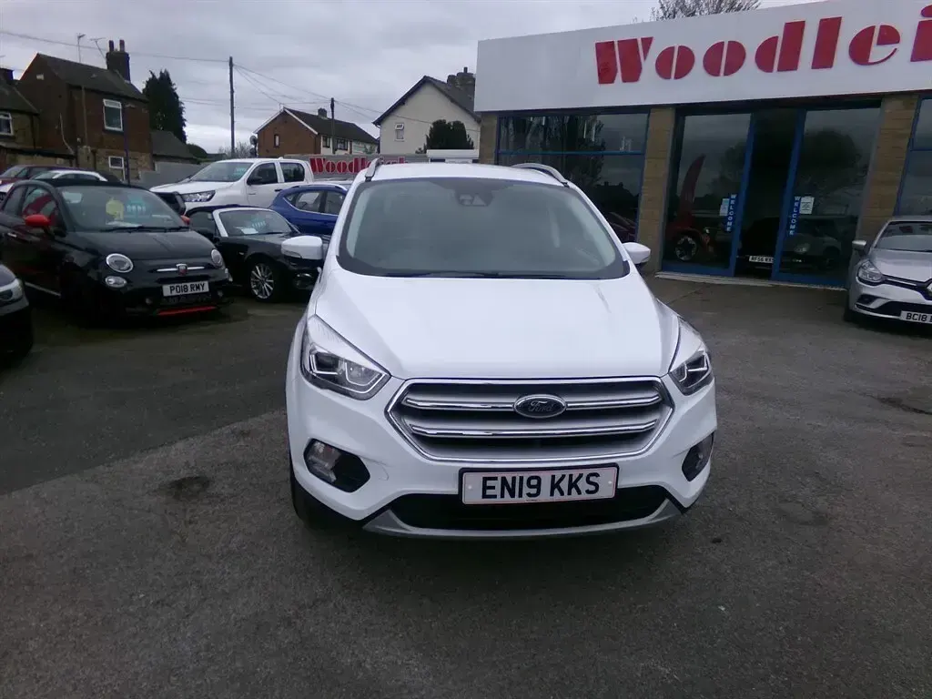 Used Ford Kuga Titanium 120 HP (88 kW) 2019 White SUV