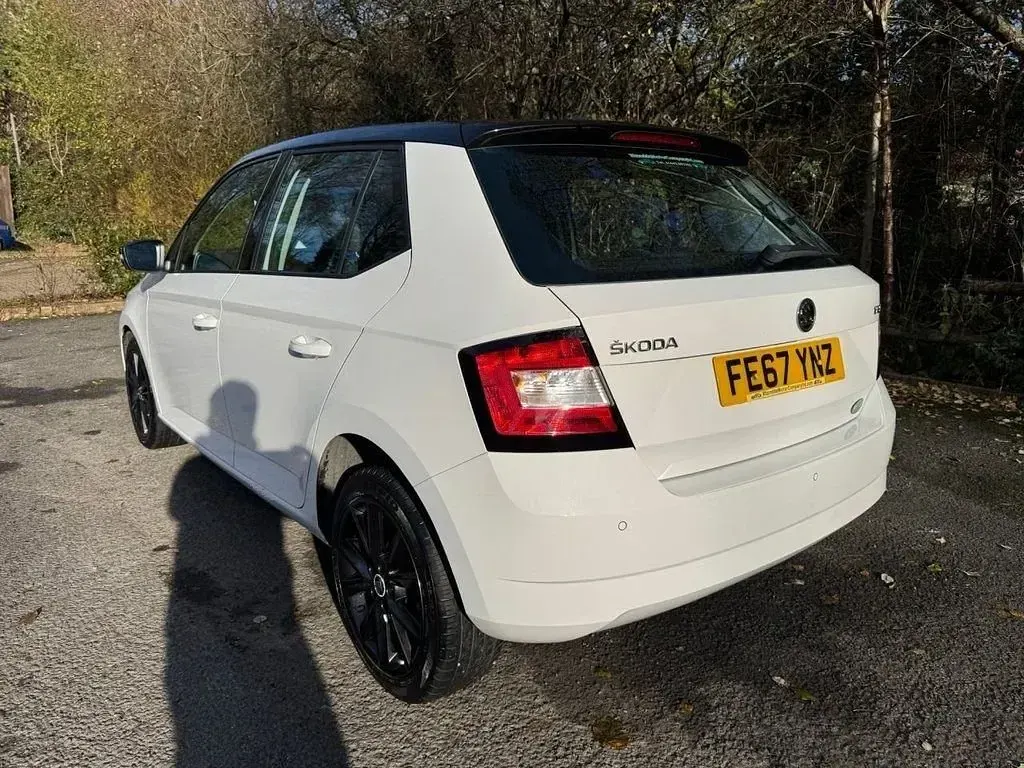 Used Skoda Fabia Colour Edition 95 HP (69 kW) 2017 White Hatchback