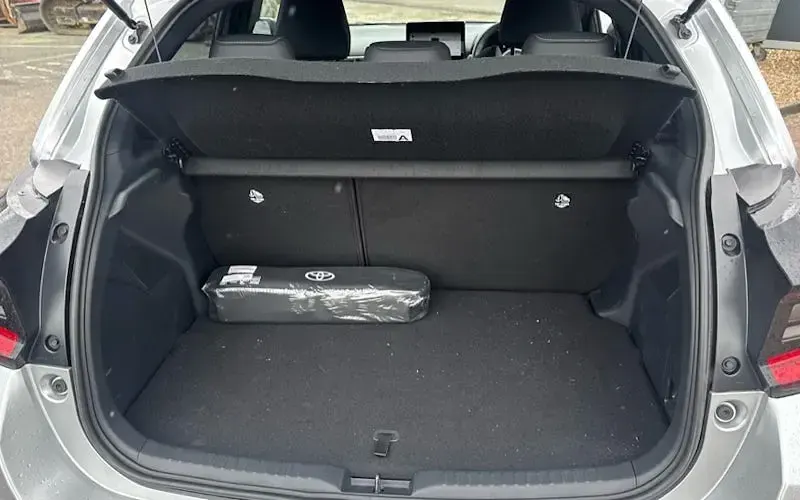 New Toyota Yaris 131 HP (96 kW) 2025 Silver Hatchback
