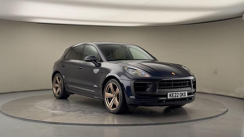 Used Porsche Macan 440 HP (323 kW) 2022 Night blue SUV