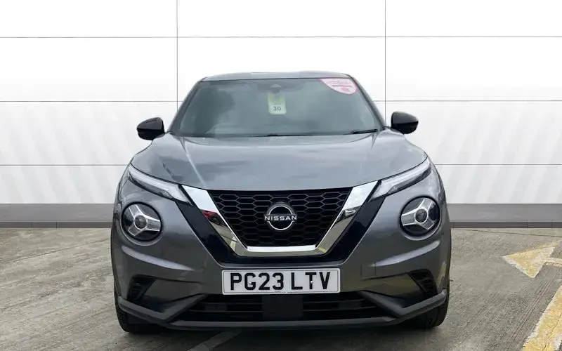 Used Nissan Juke N-Connecta 114 HP (83 kW) 2023 Grey SUV