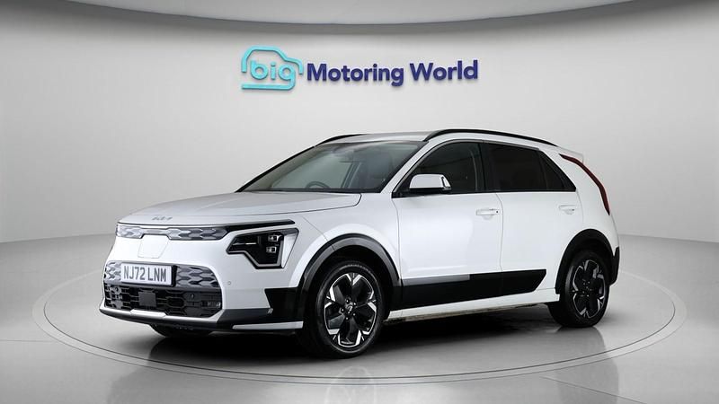 Used Kia e-Niro 2023 White SUV