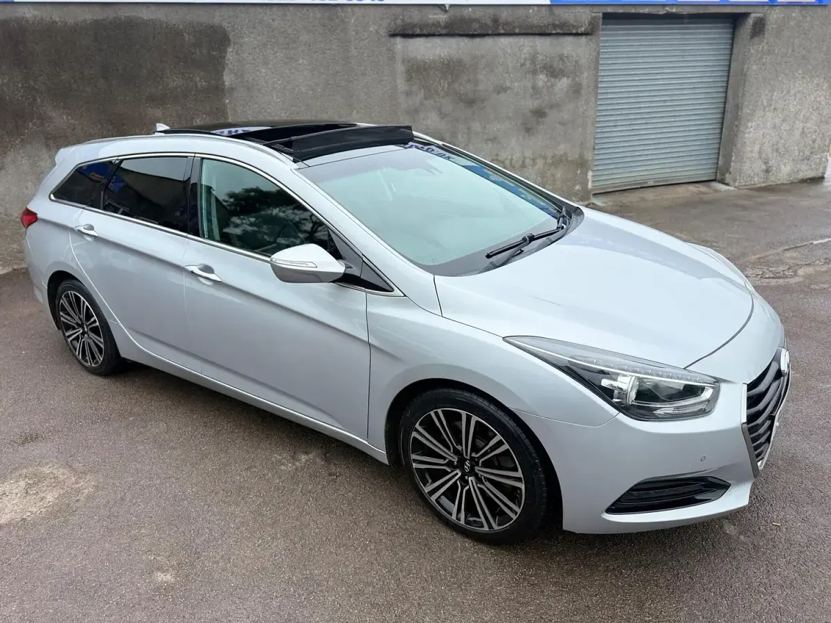 Used Hyundai i40 Premium 2015 Silver Estate