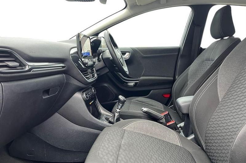 Used Ford Puma Titanium 155 HP (114 kW) 2022 Silver SUV