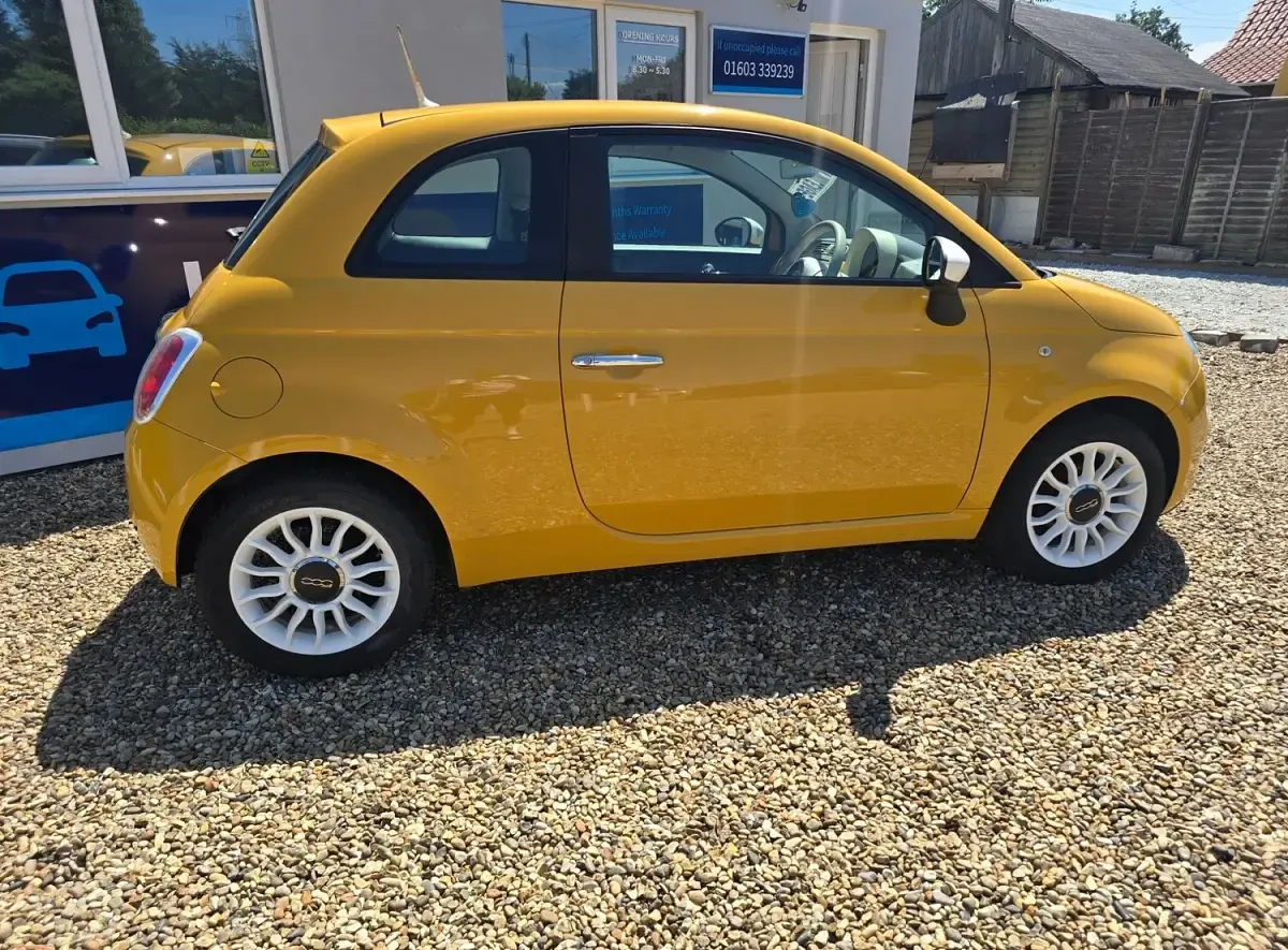 Used Fiat 500 69 HP (50 kW) 2013 Yellow Hatchback