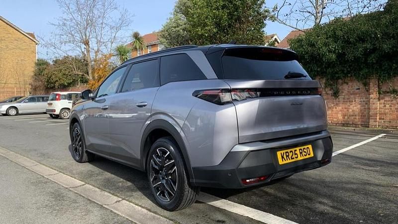 Used Peugeot 5008 GT 134 HP (98 kW) 2025 Grey SUV