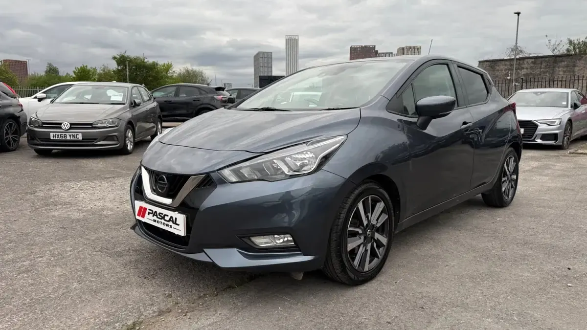 Usado Nissan Micra N-Connecta 2017 Cinzento Citadino