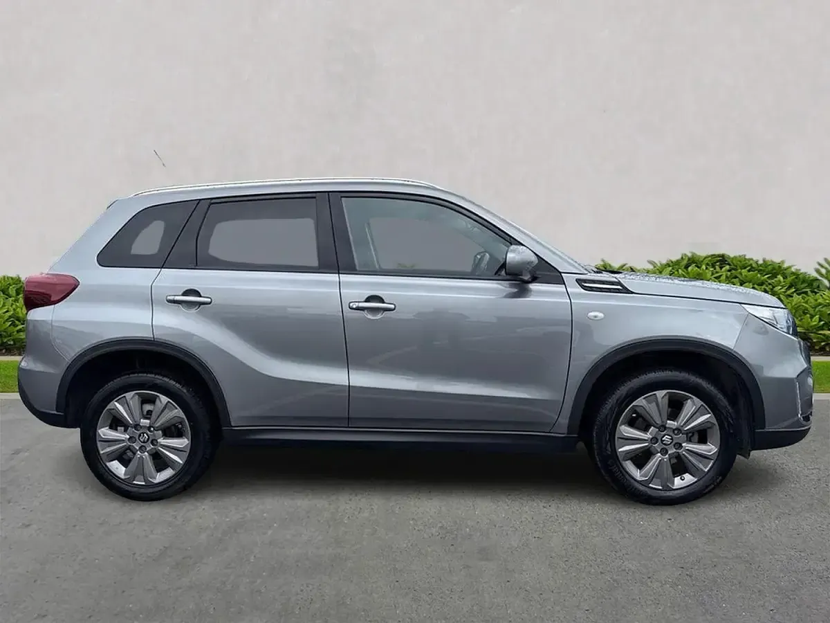 Usado Suzuki Vitara SZ-T 129 CV (94 kW) 2024 Gris SUV