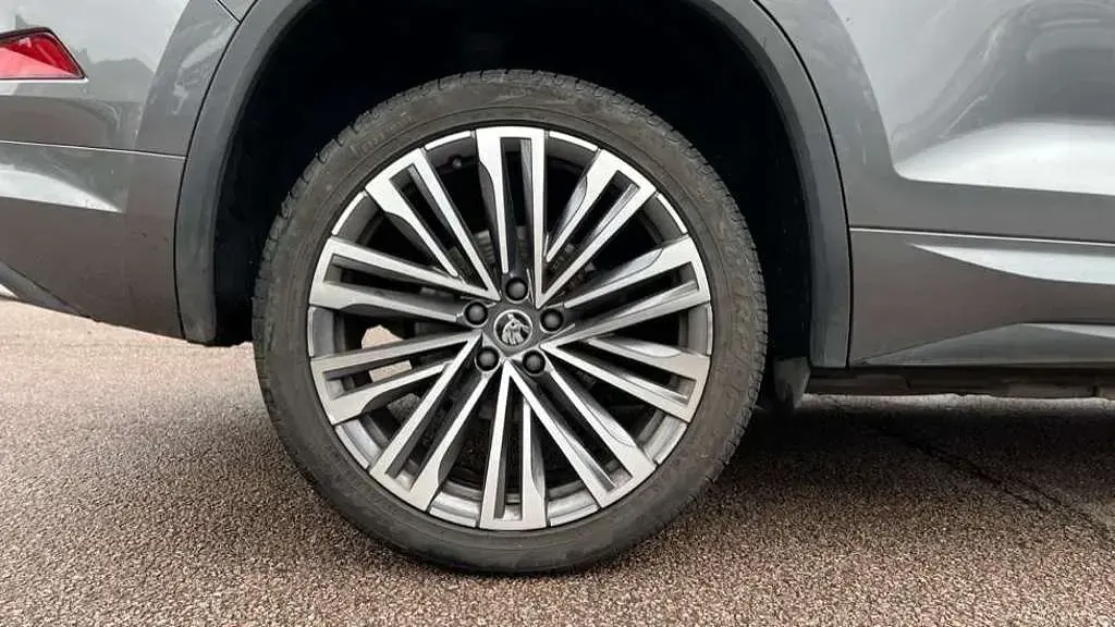 Used Skoda Kodiaq LAURIN & KLEMENT 200 HP (147 kW) 2023 Grey SUV