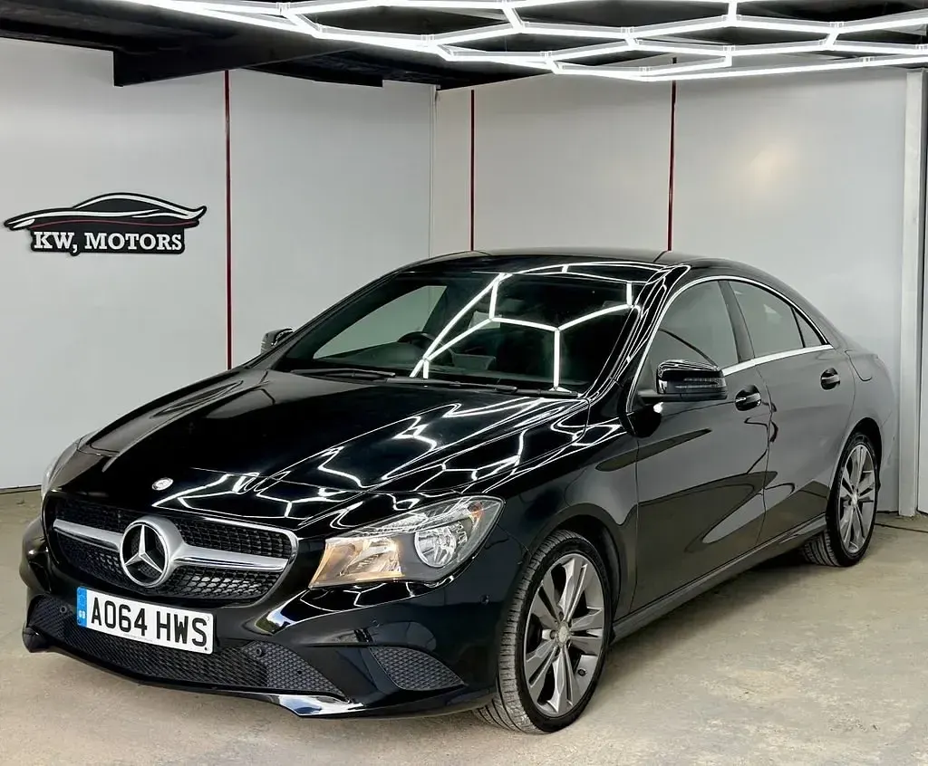Begagnad Mercedes CLA220 2014 Svart Sedan