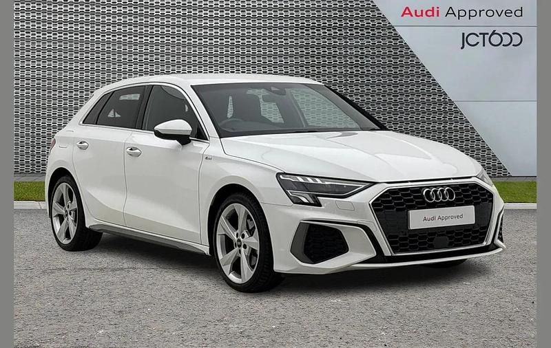 Used Audi A3 S-Line 147 HP (108 kW) 2023 White Sedan
