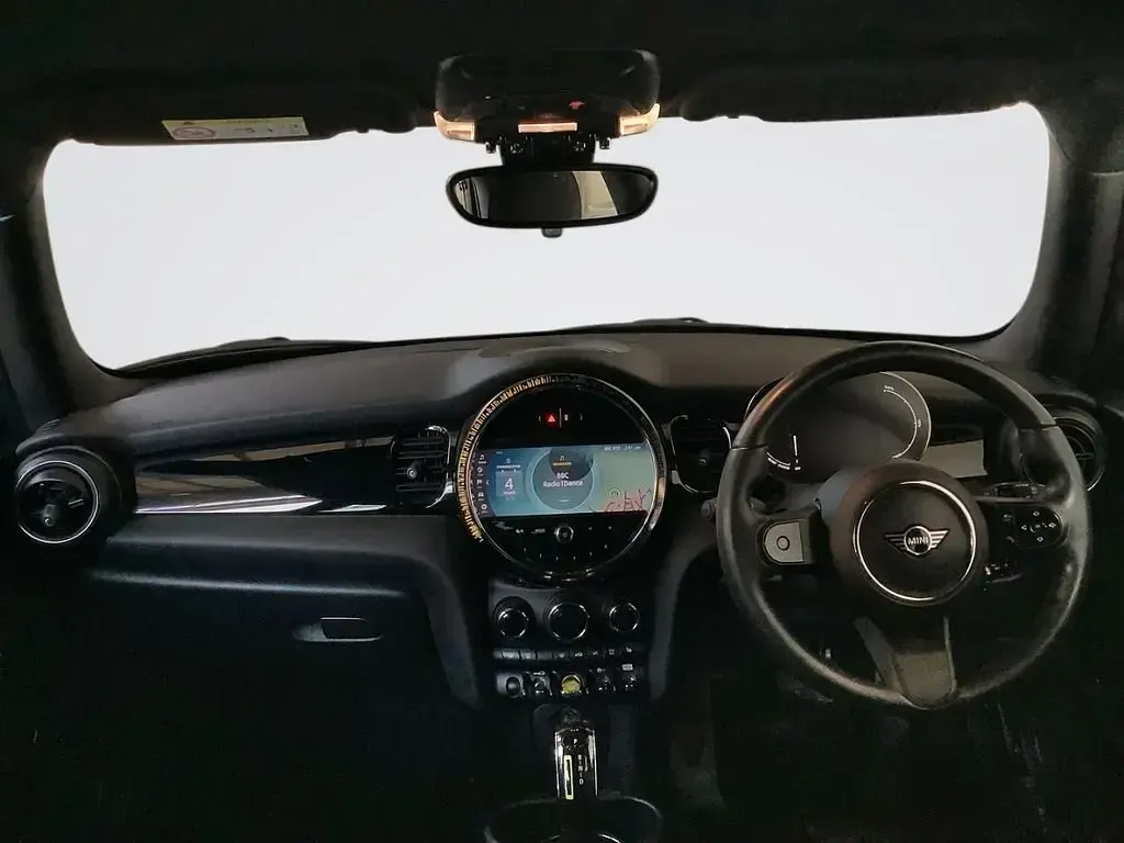 Usado Mini Cooper SE Hatch 135 kW (184 CV) 2022 Gris Utilitario