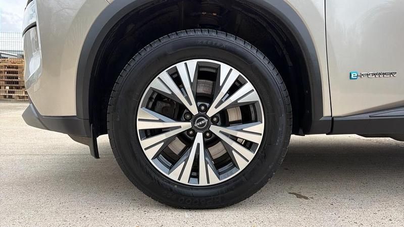 Used Nissan X-Trail Acenta Premium 213 HP (156 kW) 2024 Silver SUV