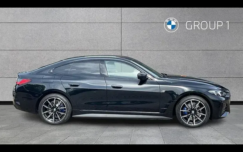 New BMW i4 M Sport 250 kW (340 HP) 2026 Black sapphire metallic paint Sedan