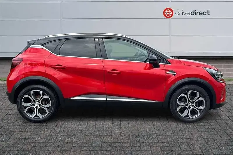 Used Renault Captur Techno 90 HP (66 kW) 2022 Red/black SUV