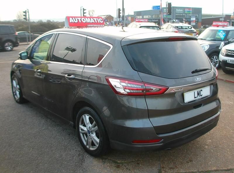 Used Ford S-MAX Titanium 150 HP (110 kW) 2016 Grey MPV