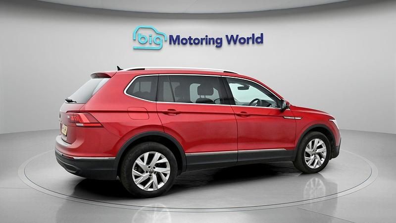 Used VW Tiguan Allspace S 150 HP (110 kW) 2023 Red SUV
