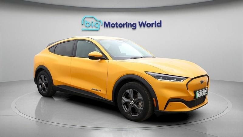 Usado Ford Mustang Mach-E Extended Range 213 kW (290 HP) 2024 Laranja SUV