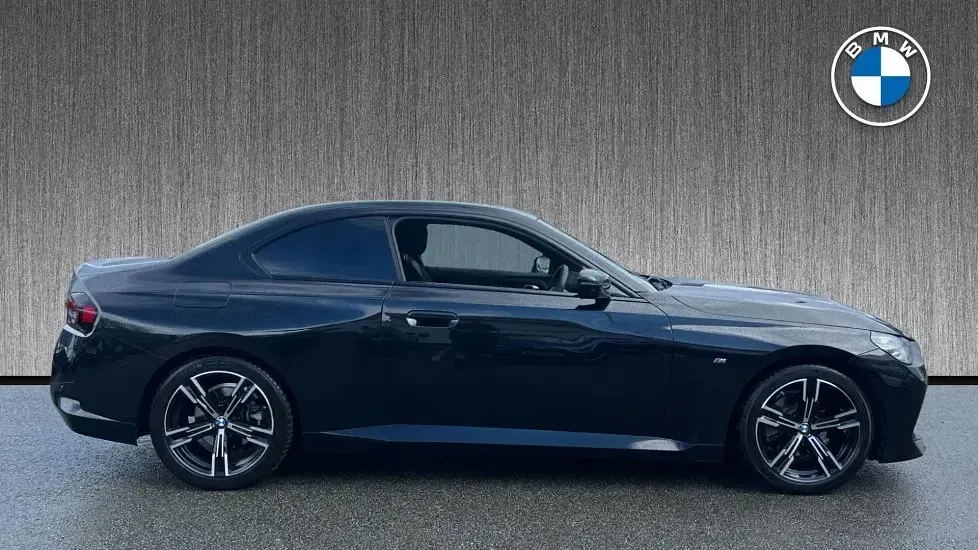 Begagnad BMW 220 M Sport 181 HK (133 kW) 2024 Svart Sportkupé
