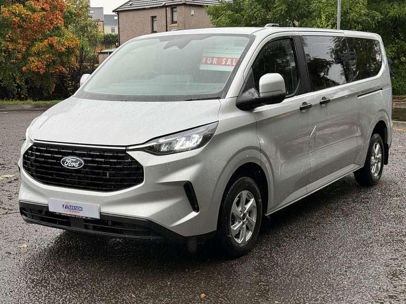 Used Ford Tourneo Zetec 136 HP (100 kW) 2024 Silver MPV