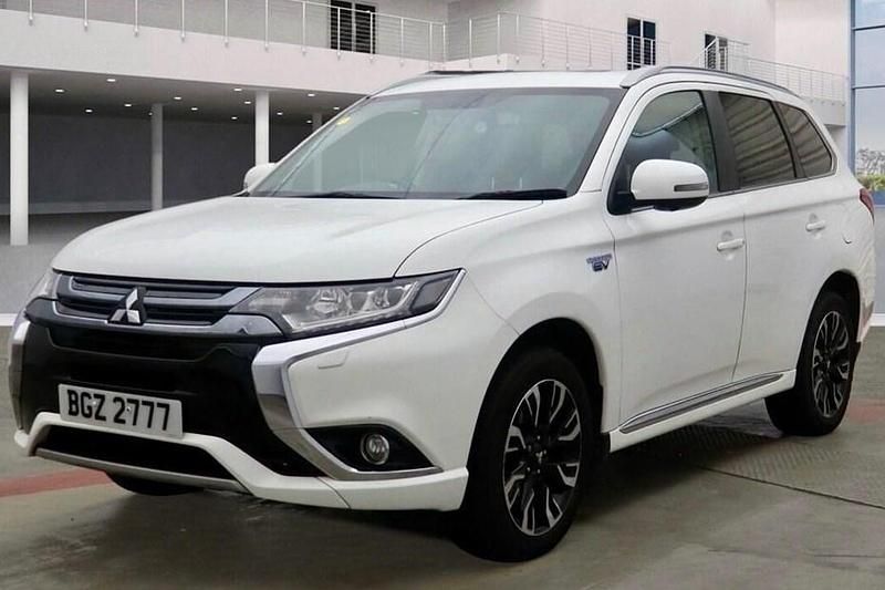 Used 2016 Mitsubishi Outlander P-HEV | £8,500 (Fair price) - Image 1/1