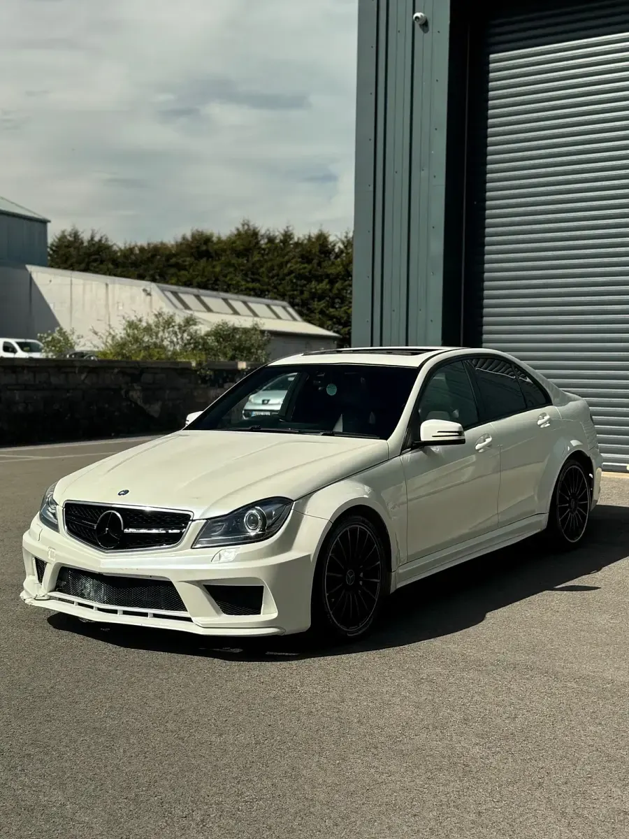 Used Mercedes C63 AMG 450 HP (330 kW) 2013 White Sedan