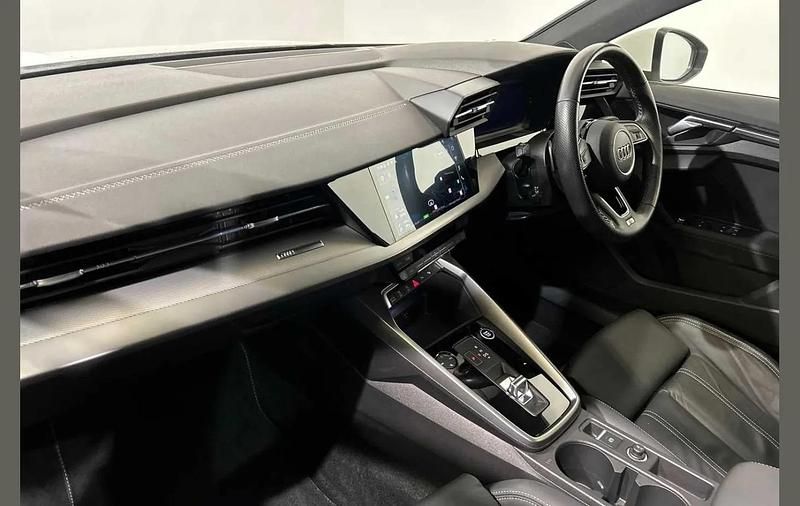 Used Audi A3 S-Line 147 HP (108 kW) 2023 White Hatchback