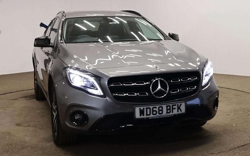 Used Mercedes GLA180 Urban 122 HP (89 kW) 2020 SUV