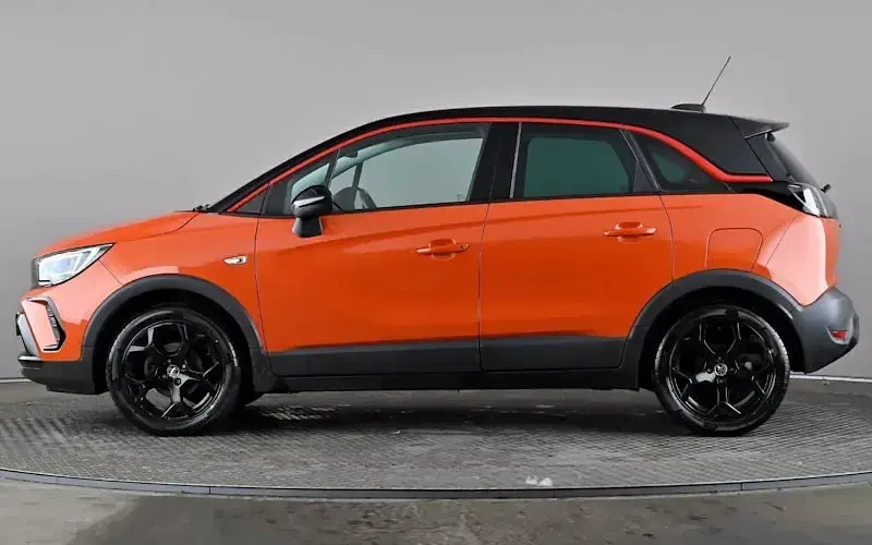 Usado Vauxhall Crossland GS Line 83 HP (61 kW) 2022 Laranja SUV