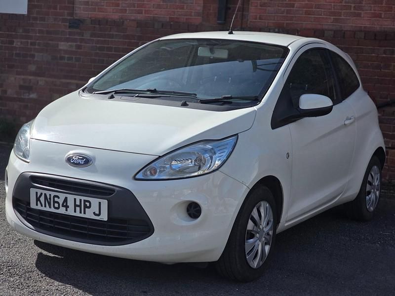 Used Ford Ka 69 HP (50 kW) 2014 White Hatchback