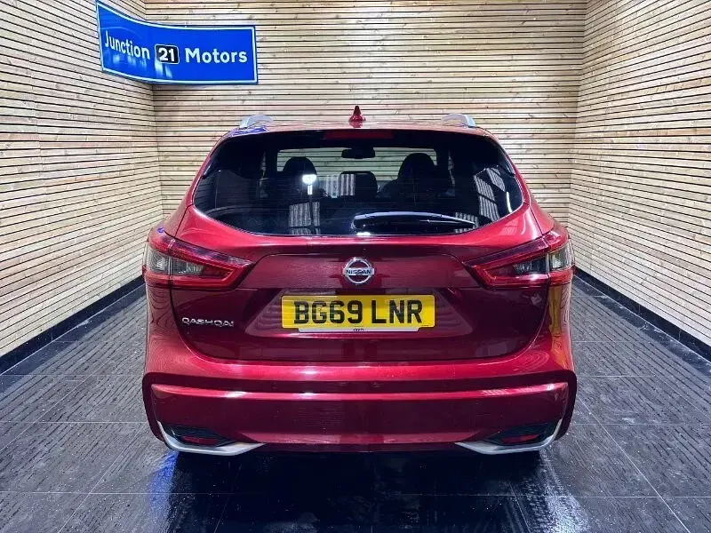 Used Nissan Qashqai Tekna+ 115 HP (84 kW) 2019 Red SUV