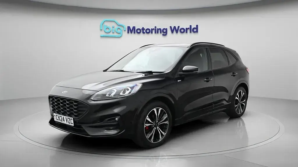 Usado Ford Kuga ST-Line X 190 CV (139 kW) 2024 Negro SUV