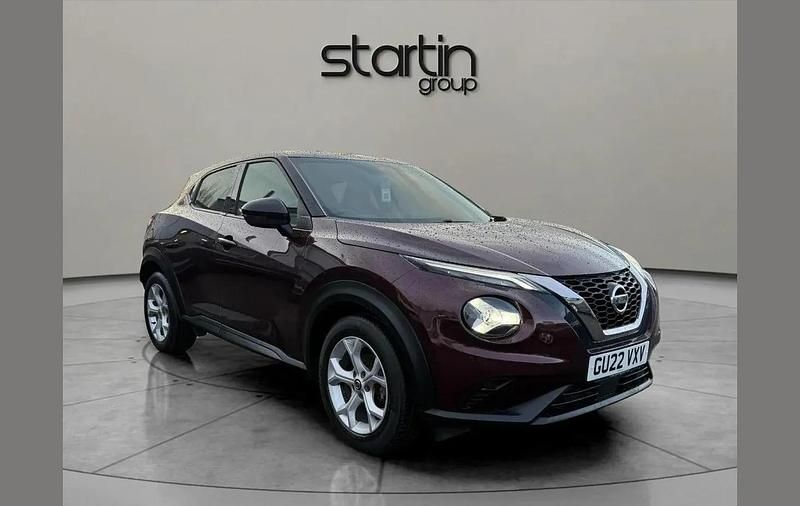 Used Nissan Juke N-Connecta 112 HP (82 kW) 2022 Red SUV