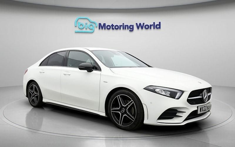 Used Mercedes A180 Executive 136 HP (100 kW) 2022 White Sedan
