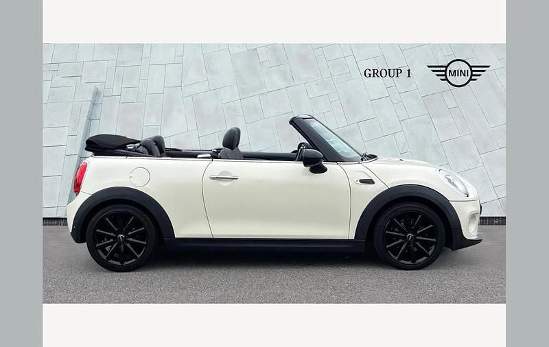 Used Mini Cooper Cabriolet 134 HP (98 kW) 2017 White Cabriolet
