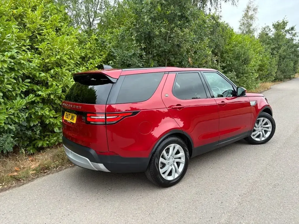Used Land Rover Discovery HSE 258 HP (189 kW) 2017 Red SUV