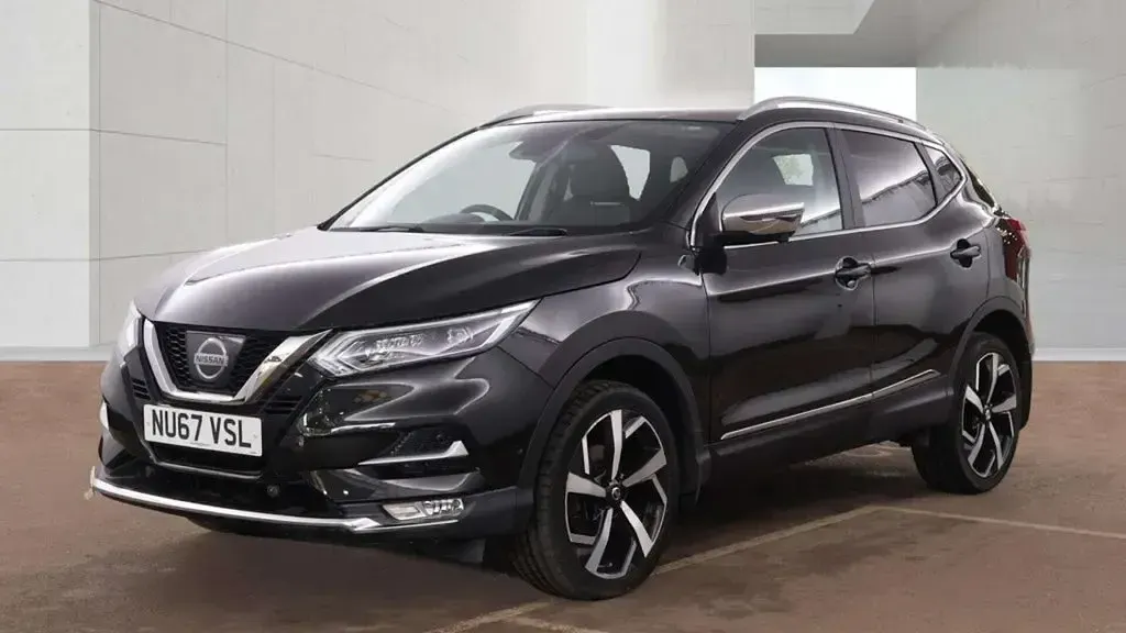 Used Nissan Qashqai Tekna 110 HP (80 kW) 2017 Black SUV