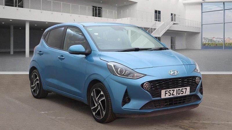 Used Hyundai i10 Premium 67 HP (49 kW) 2021 Turquoise Hatchback