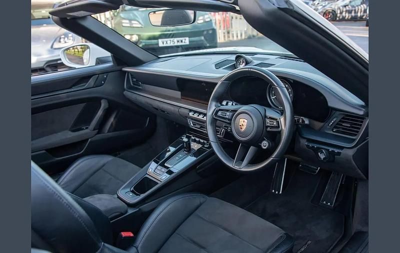 Used Porsche 911 472 HP (347 kW) 2022 White Cabriolet