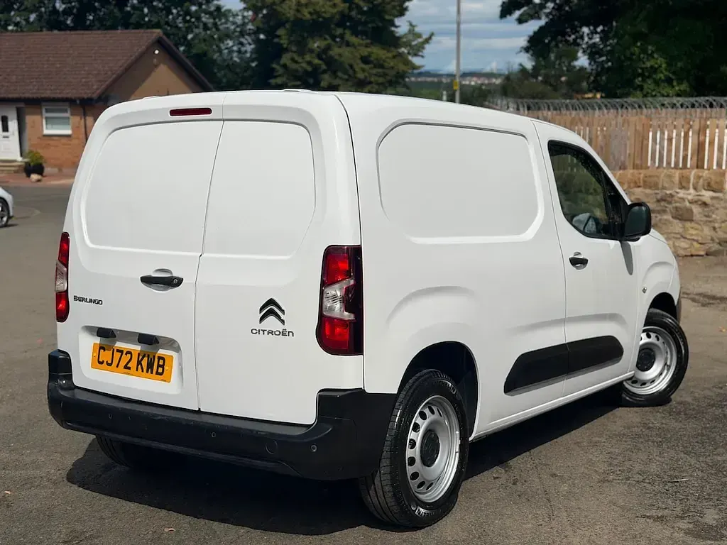 Used Citroën Berlingo 100 HP (73 kW) 2023 White MPV