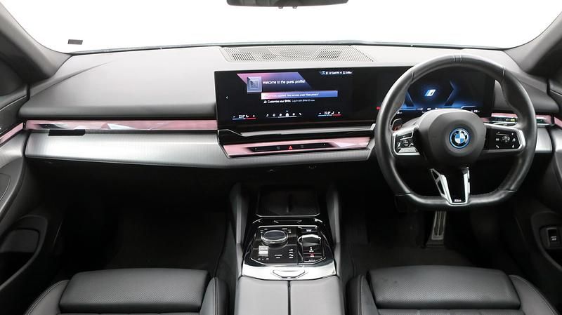 Used BMW i5 M Sport 250 kW (340 HP) 2024 White Sedan