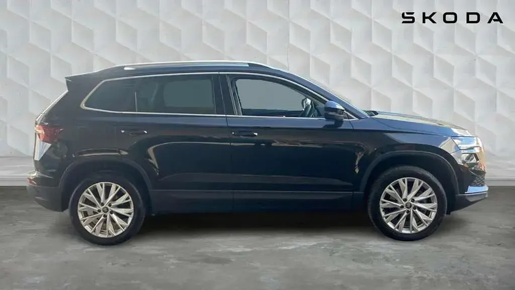Used Skoda Karoq SE L 150 HP (110 kW) 2025 Black magic pearl effect SUV