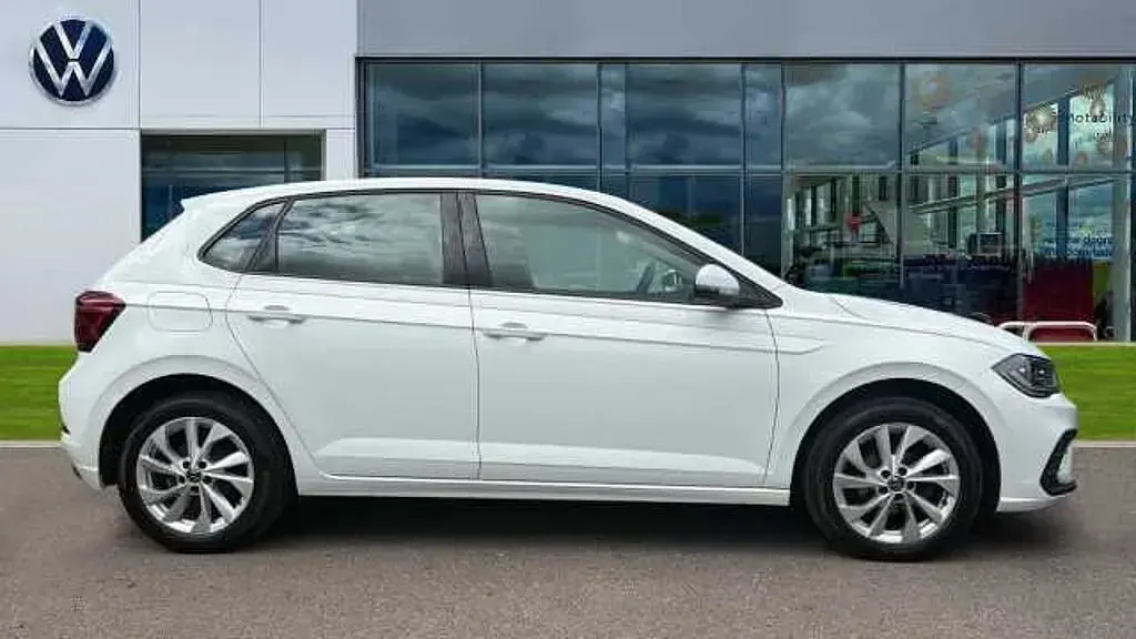 Used VW Polo Style 95 HP (69 kW) 2021 Pure white Hatchback