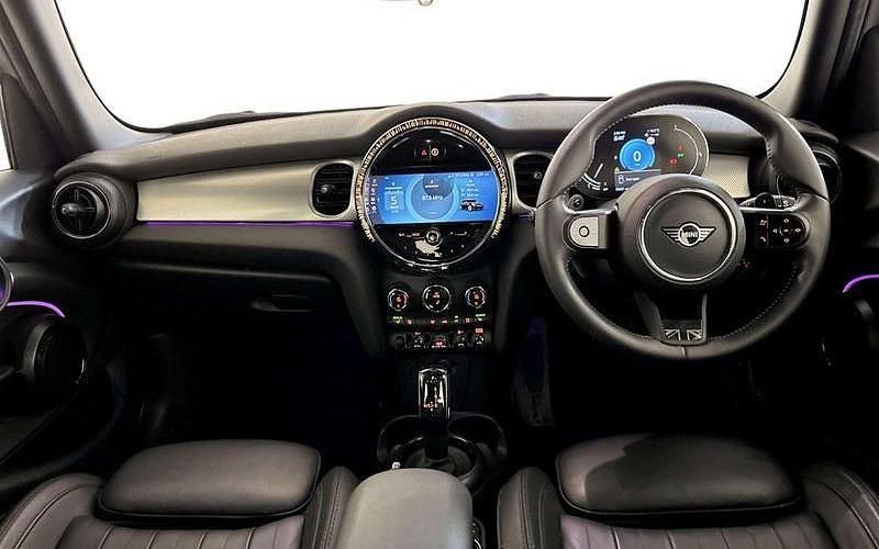 Usado Mini Cooper S Exclusive 178 HP (130 kW) 2022 Prateado Citadino
