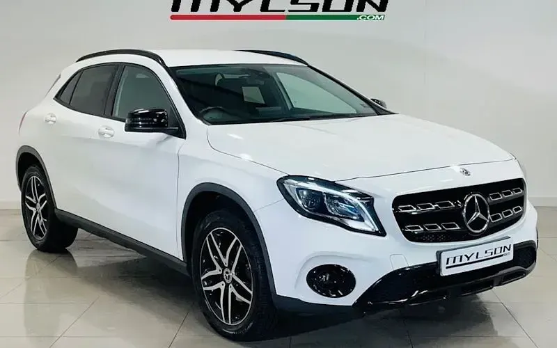 Used Mercedes GLA180 AMG line 122 HP (89 kW) 2019 SUV