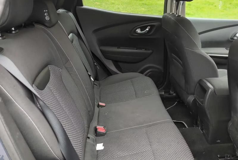 Usado Renault Kadjar Dynamique 130 HP (95 kW) 2016 Cinzento SUV