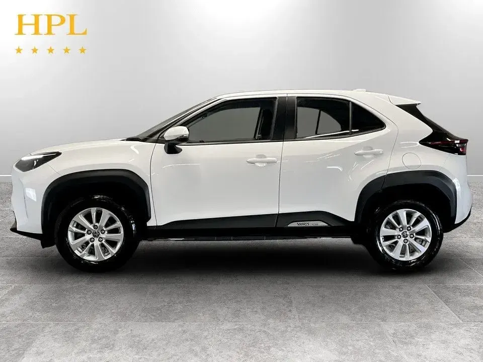 Used Toyota Yaris Cross 116 HP (85 kW) 2023 White SUV
