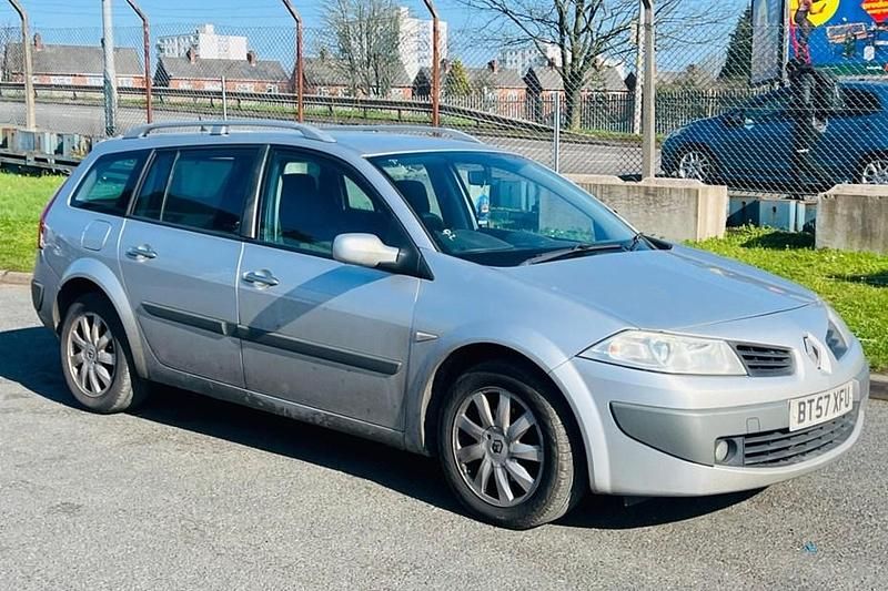 Used Renault Mégane II Dynamique 106 HP (77 kW) 2007 Estate