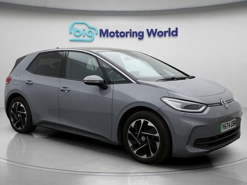 Grey Used 2024 VW ID.3 Pro Hatchback | £21,400 (Expensive) - Image 1/4