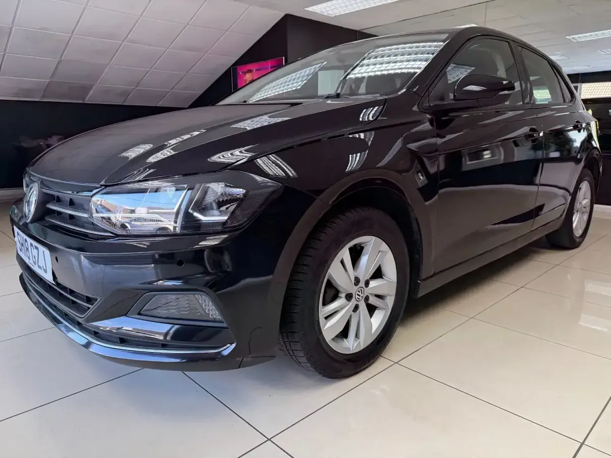 Używany VW Polo SE 2018 Czarny Hatchback